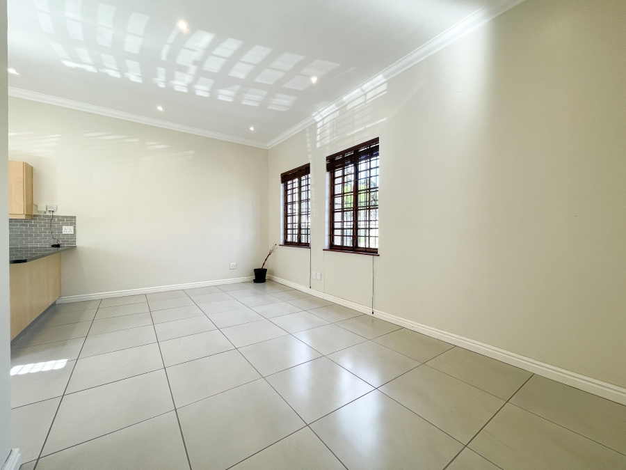 To Let 2 Bedroom Property for Rent in Wynberg Upper Western Cape